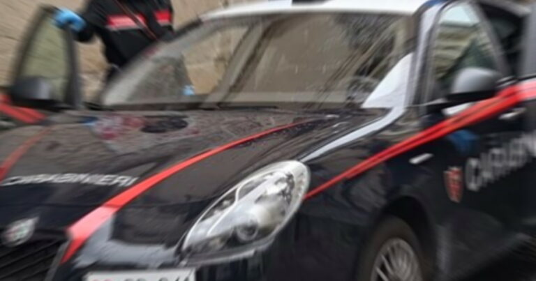 Coppia di 20enni Sorpresa a Fare Sesso in un Parco di Sulmona
