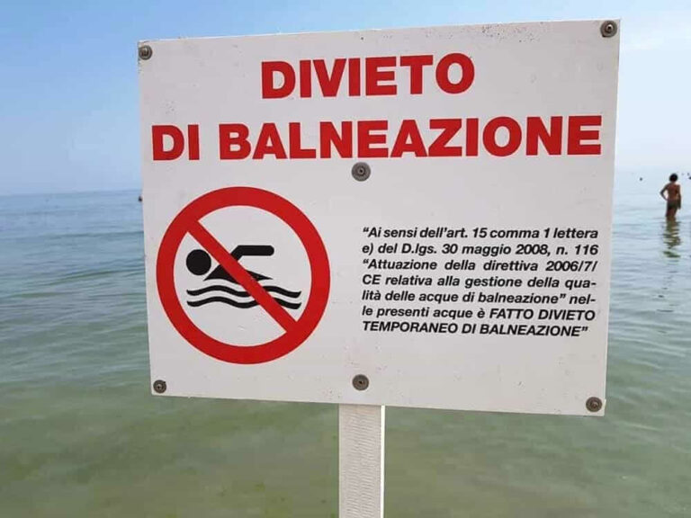 Vasto, Alga Ostreopsis: superato il limite di sicurezza. Divieto di balneazione a Punta Vignola e Torricella